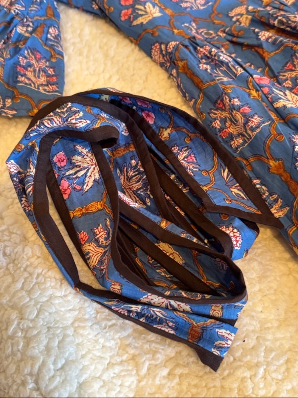Miss Madigan Blue Floral Button-Up dress, women size large - Picture 4 of 14